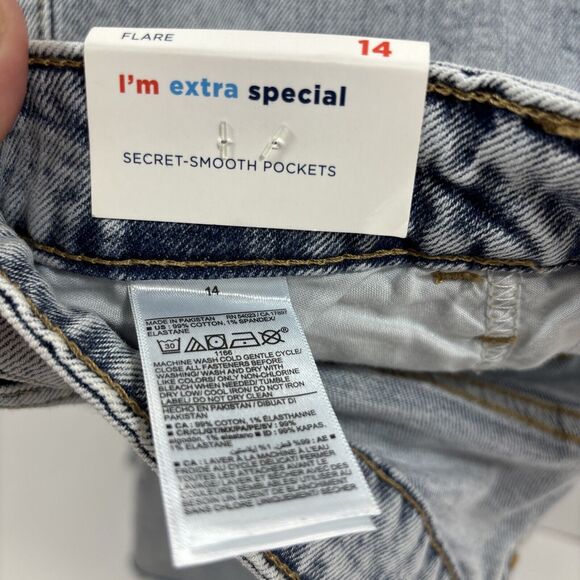 Old Navy Higher High Rise Flare Jeans Size 14 Acid Wash Raw Hem - Picture 3 of 5